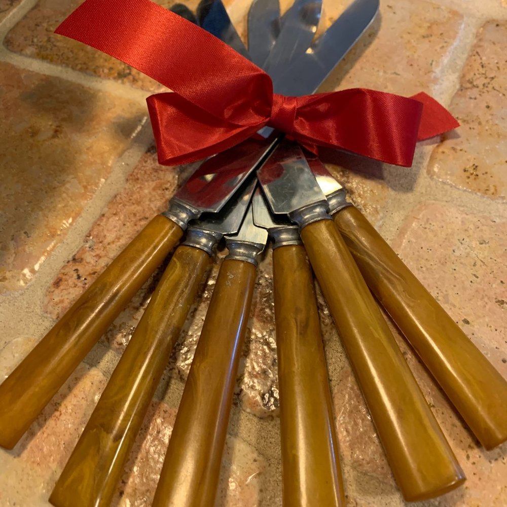 Kitchen bakelite flatware